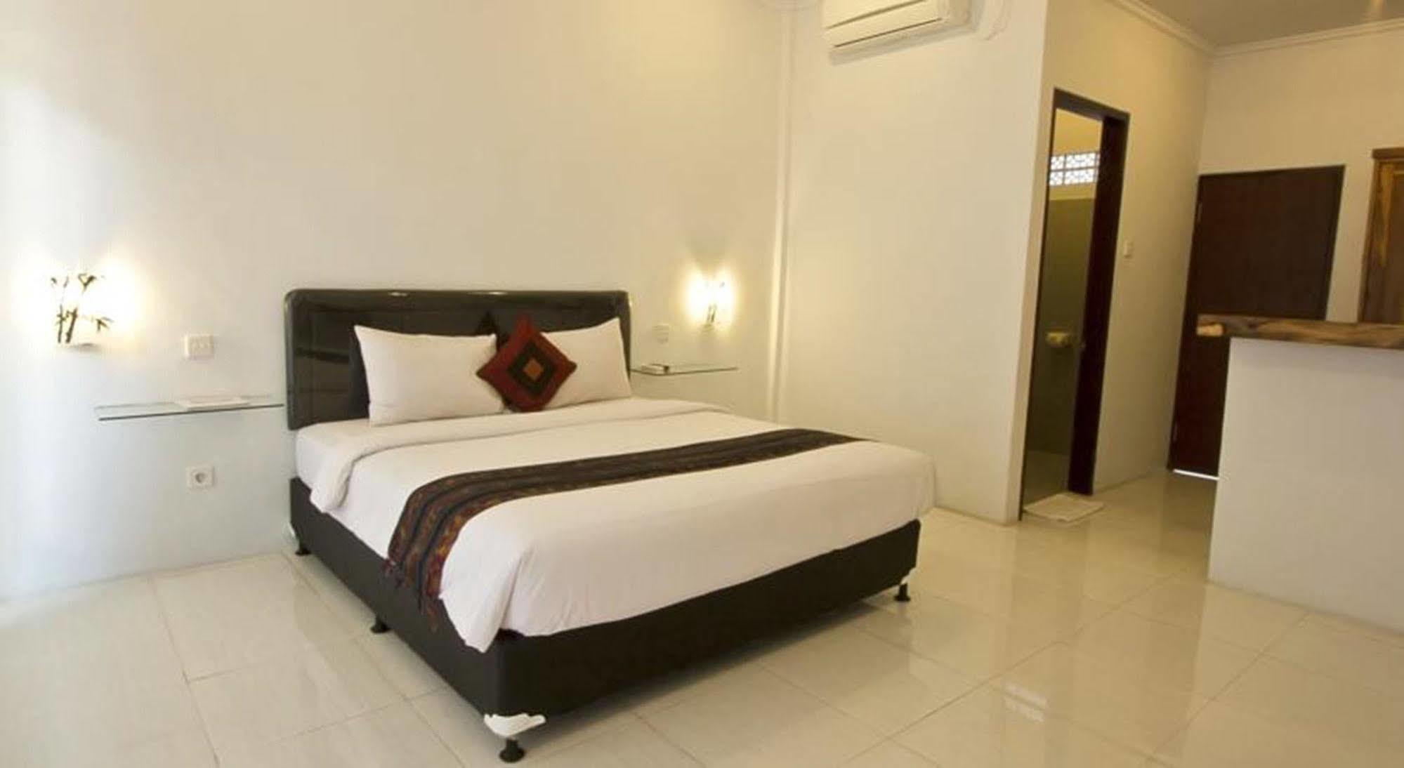 U House Seminyak Otel Kerobokan Dış mekan fotoğraf